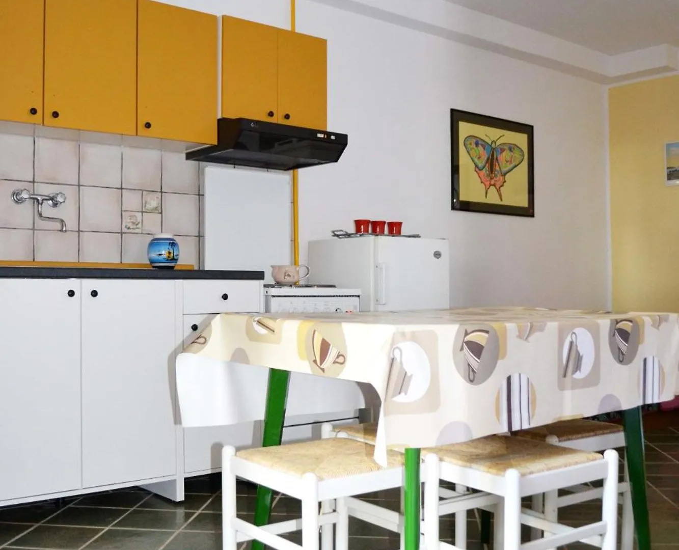 Studio Apartment 